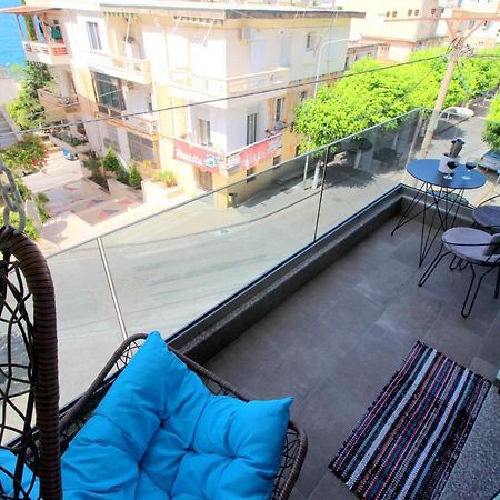 Ngjela Apartments Sarandë エクステリア 写真
