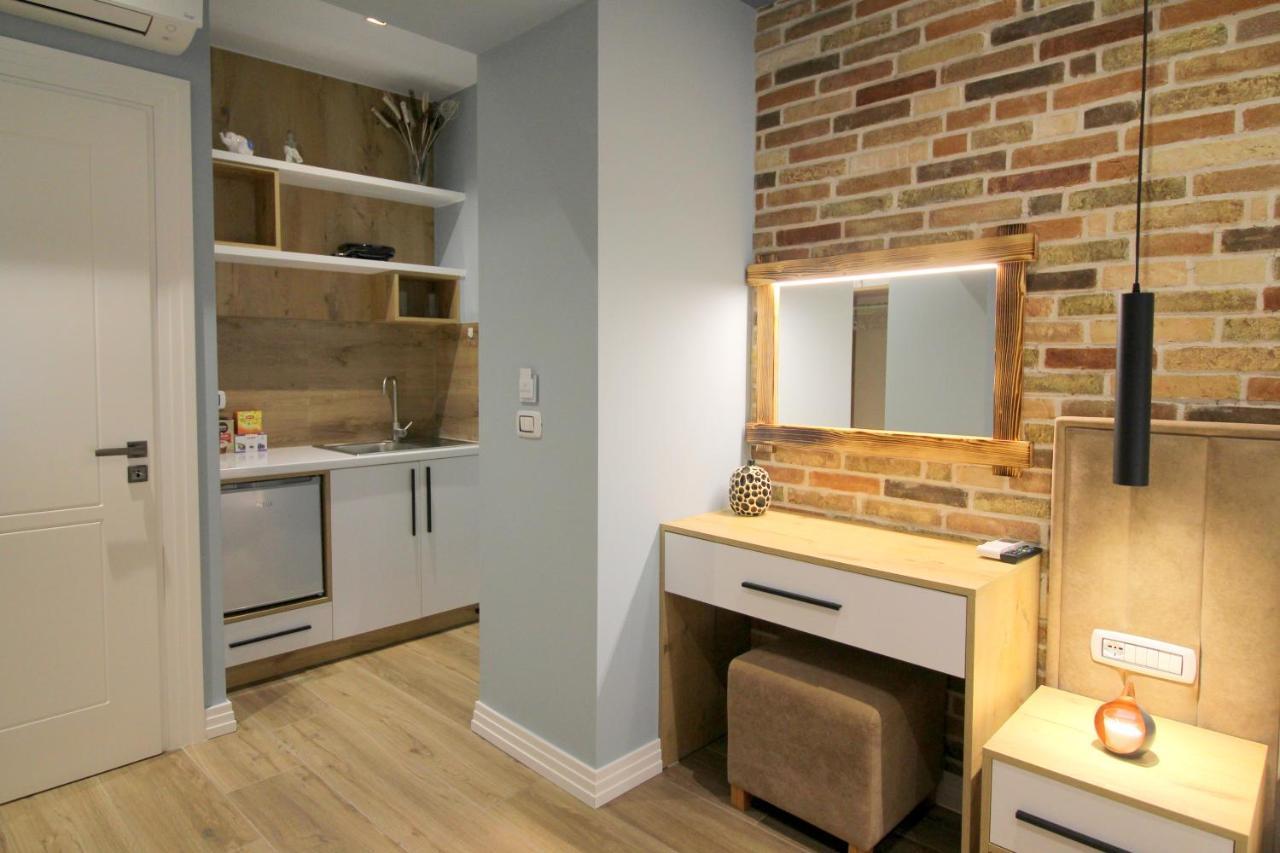 Ngjela Apartments Sarandë エクステリア 写真