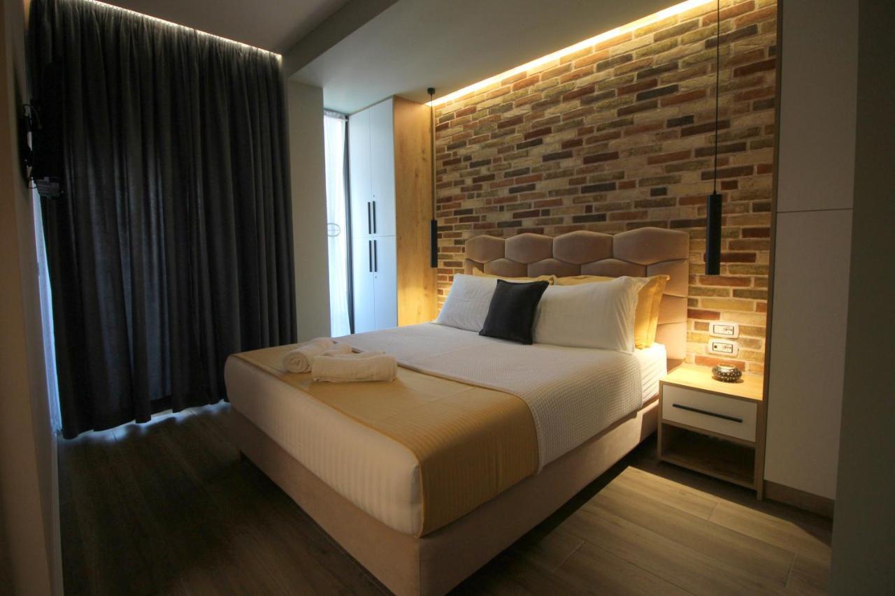 Ngjela Apartments Sarandë エクステリア 写真