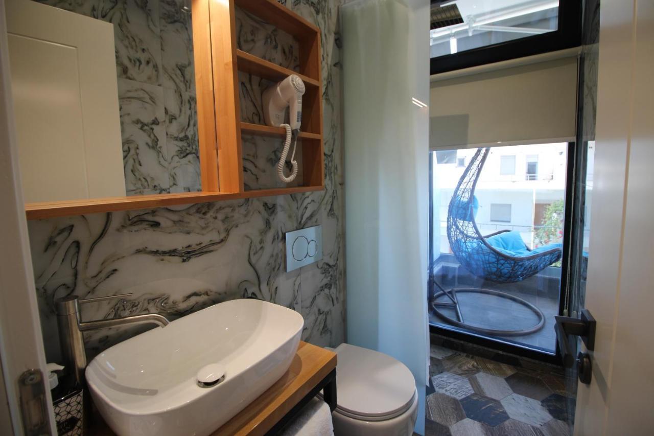 Ngjela Apartments Sarandë エクステリア 写真