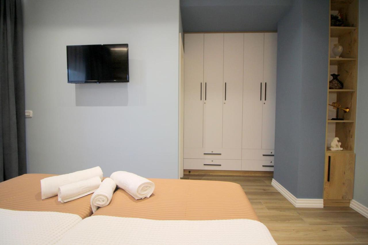 Ngjela Apartments Sarandë エクステリア 写真