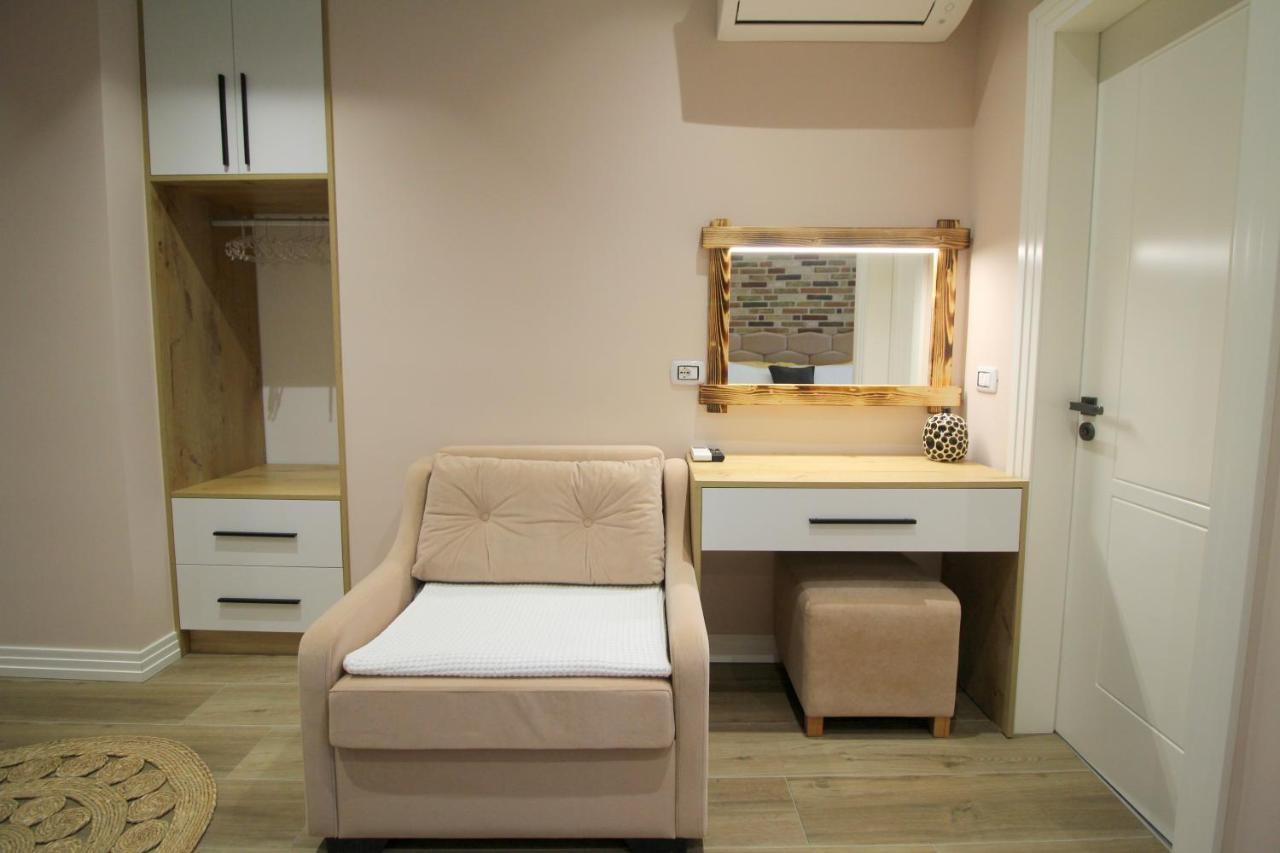 Ngjela Apartments Sarandë エクステリア 写真